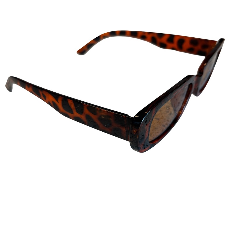 Tortoise Shell Y2K Sunglasses - Picture 2 of 2